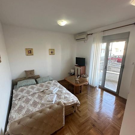 Apartment Stex 4 Podgoriţa Exterior foto